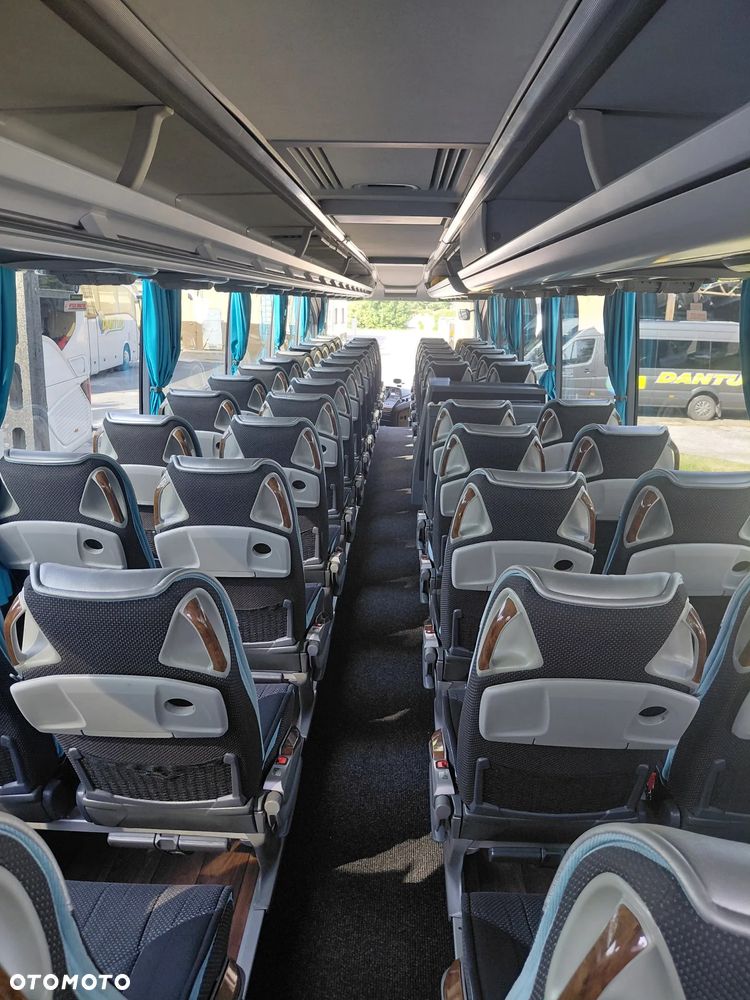 Mercedes-Benz TRAVEGO RHD-L - 6