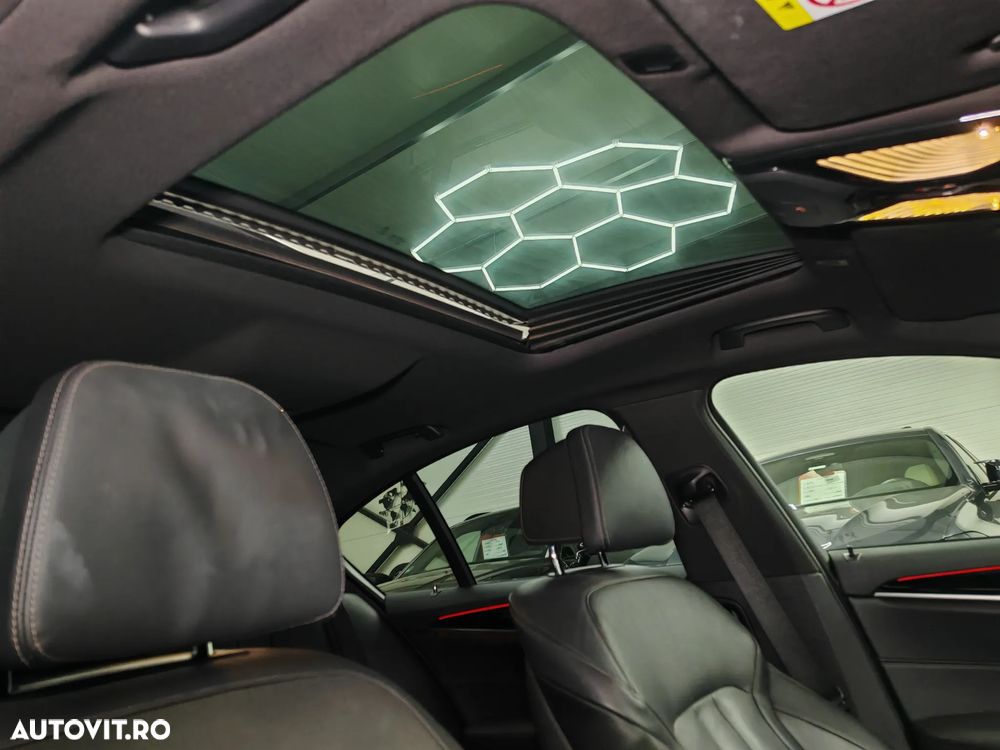 BMW Seria 5 530i AT MHEV - 8