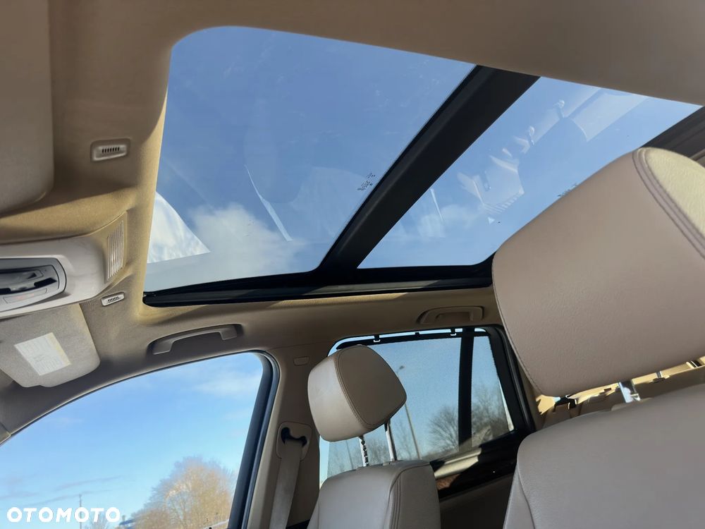 BMW X3 28i xDrive - 31