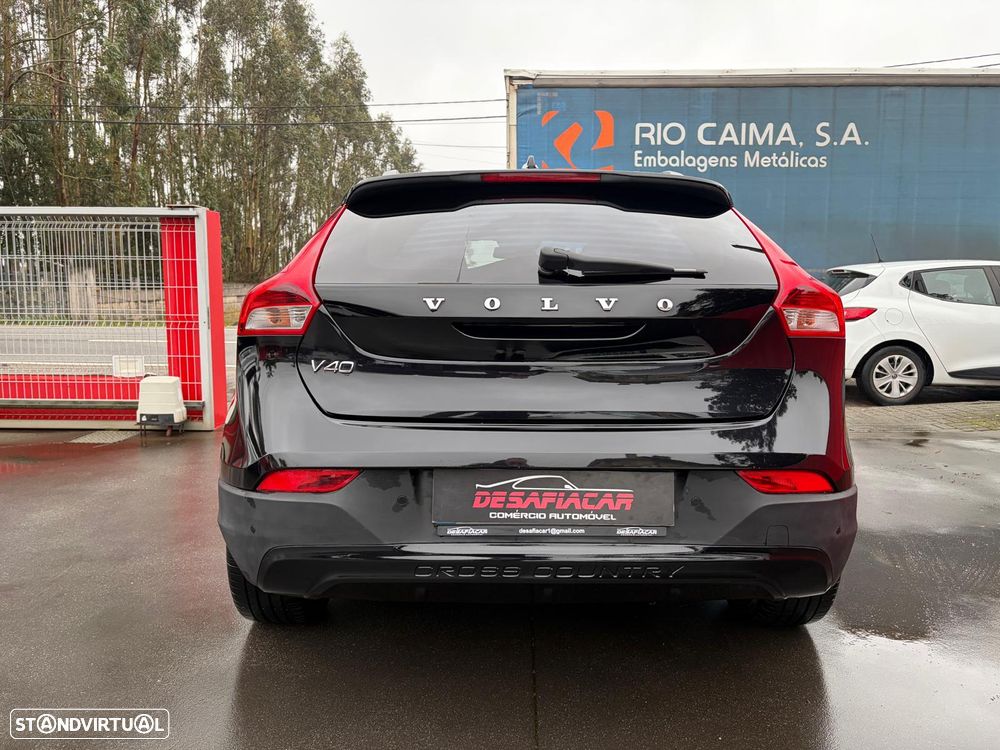 Volvo V40 Cross Country D2 Momentum - 13