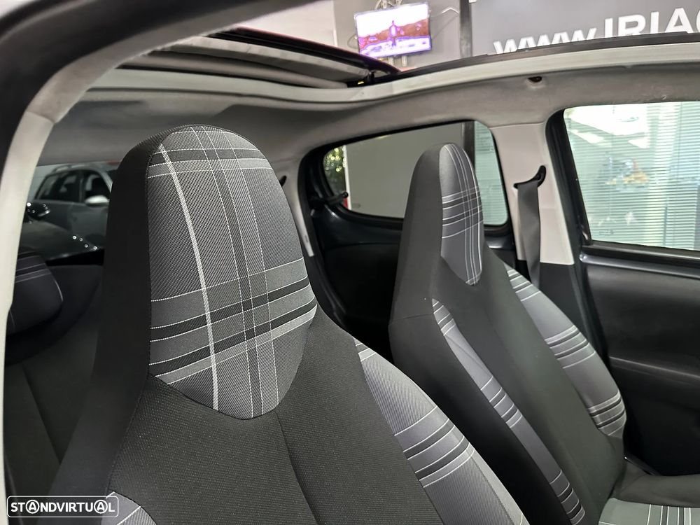 Peugeot 108 1.0 VTi Allure - 28
