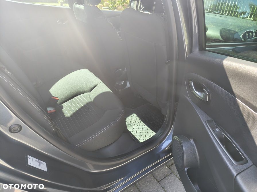 Renault Clio 1.2 16V Limited - 13
