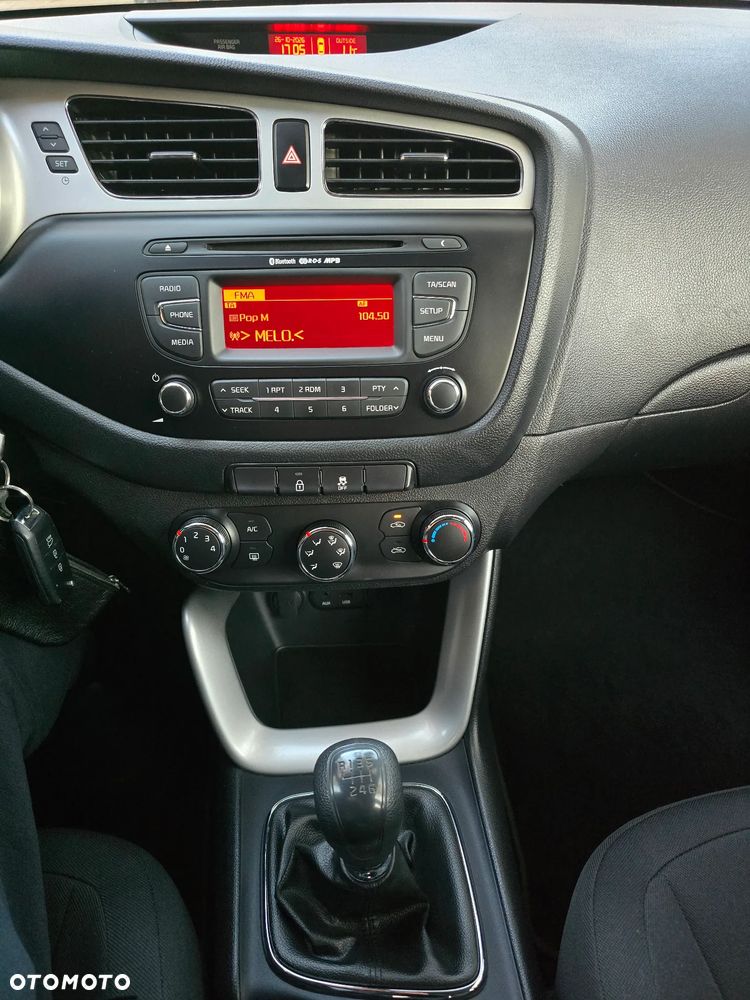 Kia Ceed - 39