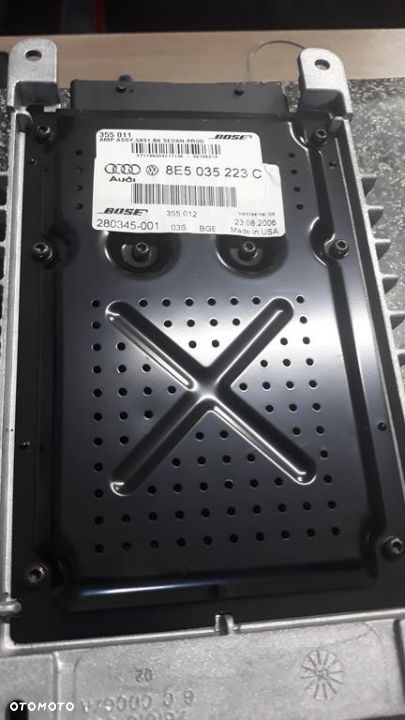 Wzmacniacz BOSE AUDI A4 B7 8E5035223C - 2