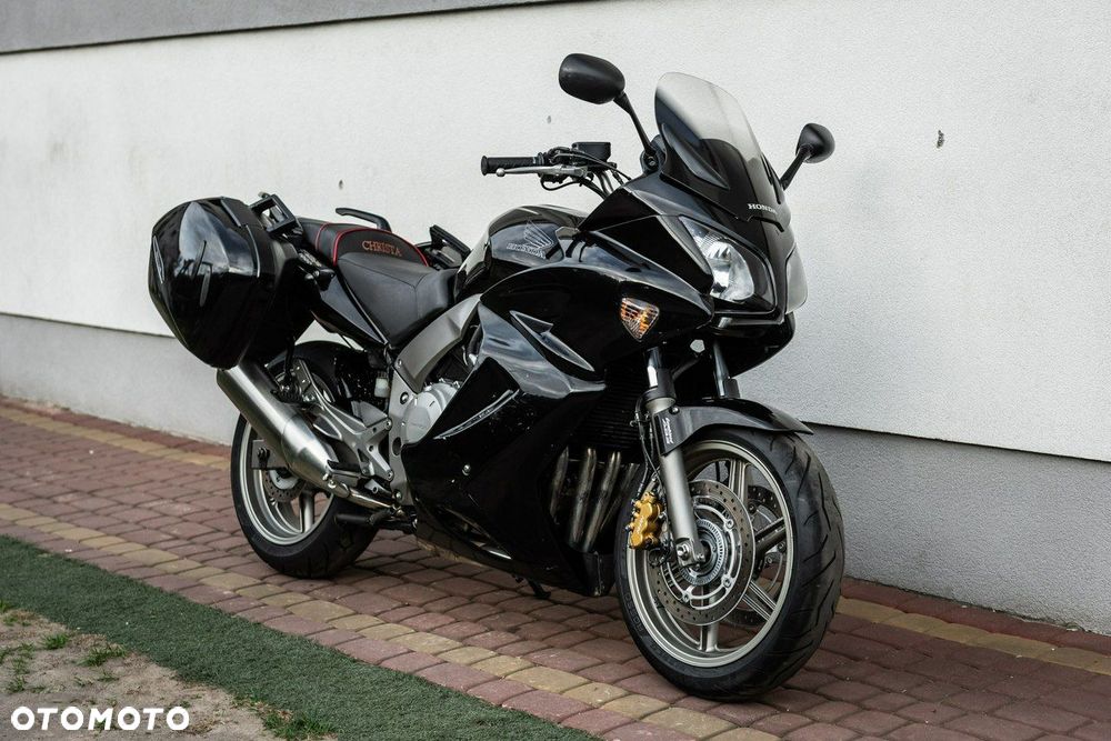 Honda CBF - 1