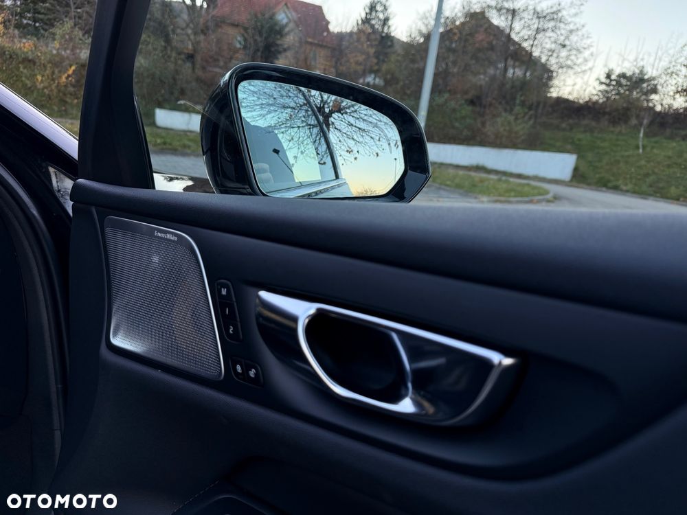 Volvo V60 T8 AWD Twin Engine Geartronic Inscription - 28