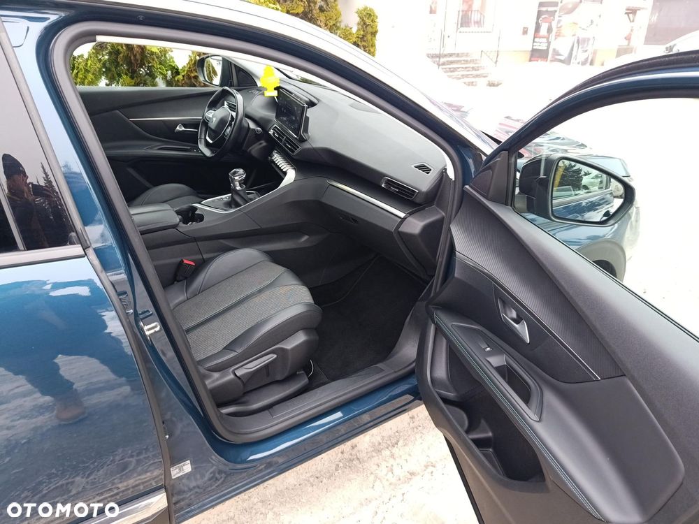 Peugeot 3008 1.5 BlueHDi Allure S&S - 16