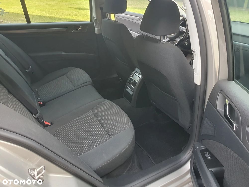 Skoda Superb 2.0 TDI DSG Active - 6
