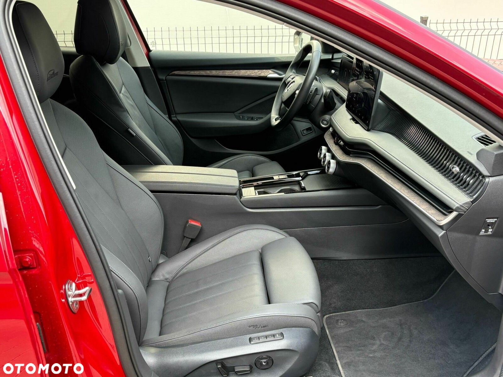Skoda Superb 2.0 TDI SCR 4x4 L&K DSG - 11
