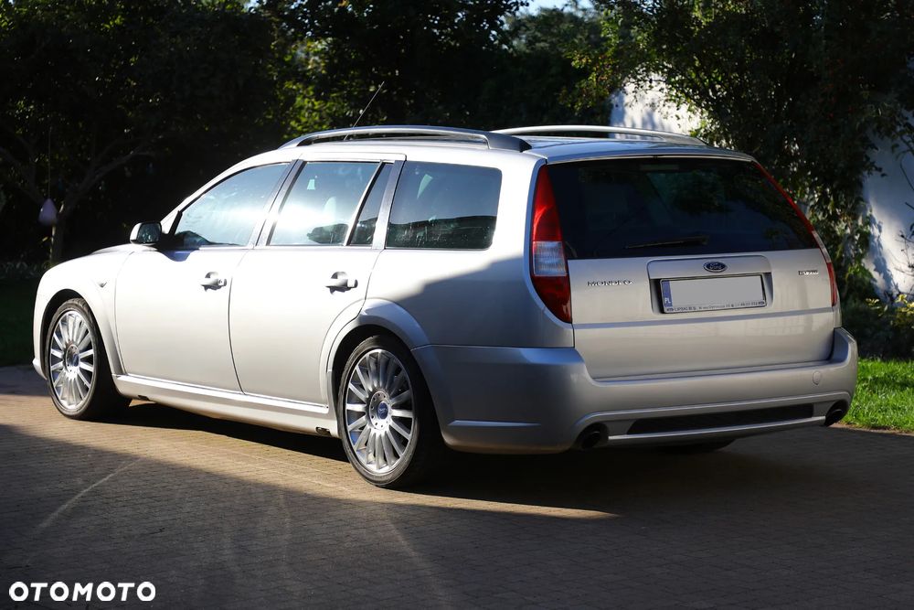 Ford Mondeo V6 ST 220 - 10