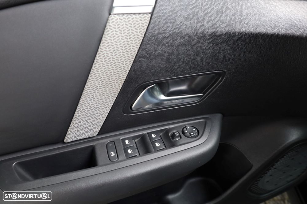 Citroën C4 X 1.2 PureTech Shine EAT8 - 43