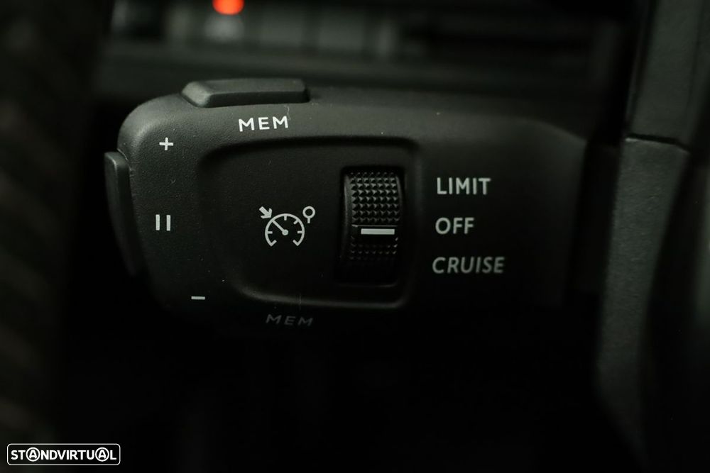 Peugeot 3008 1.2 Hybrid Allure Pack e-DCS6 - 17