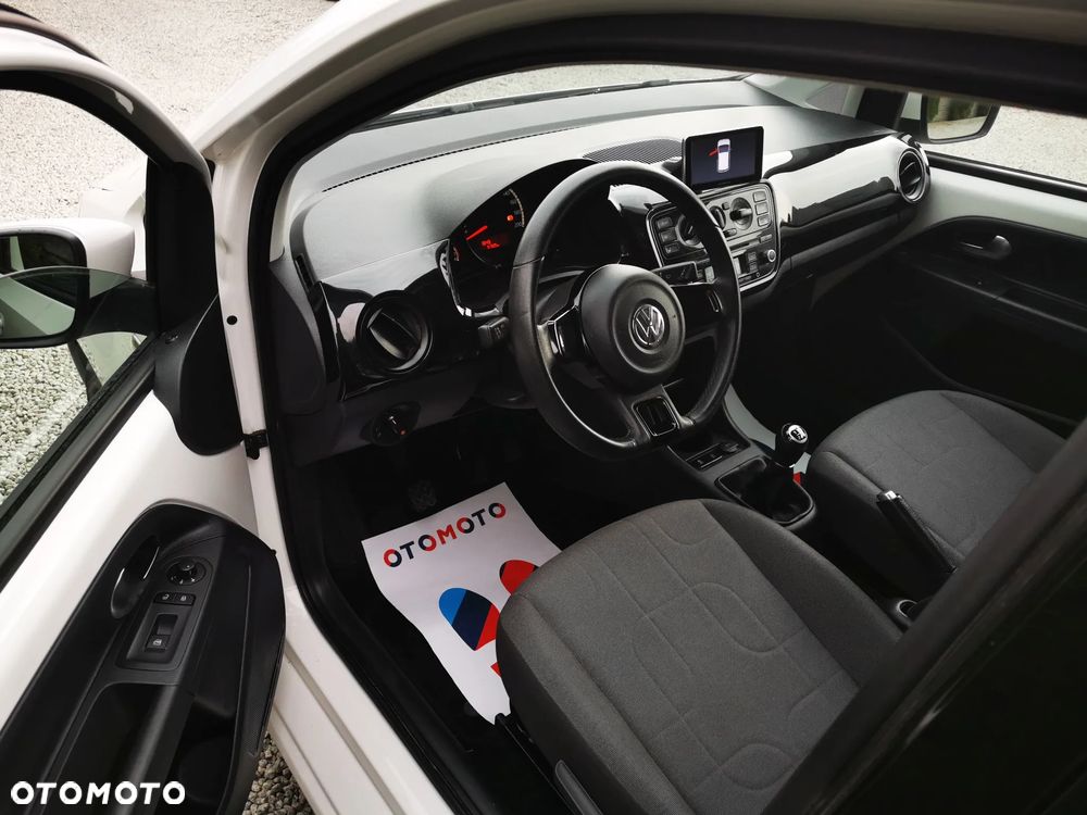 Volkswagen up! high - 13