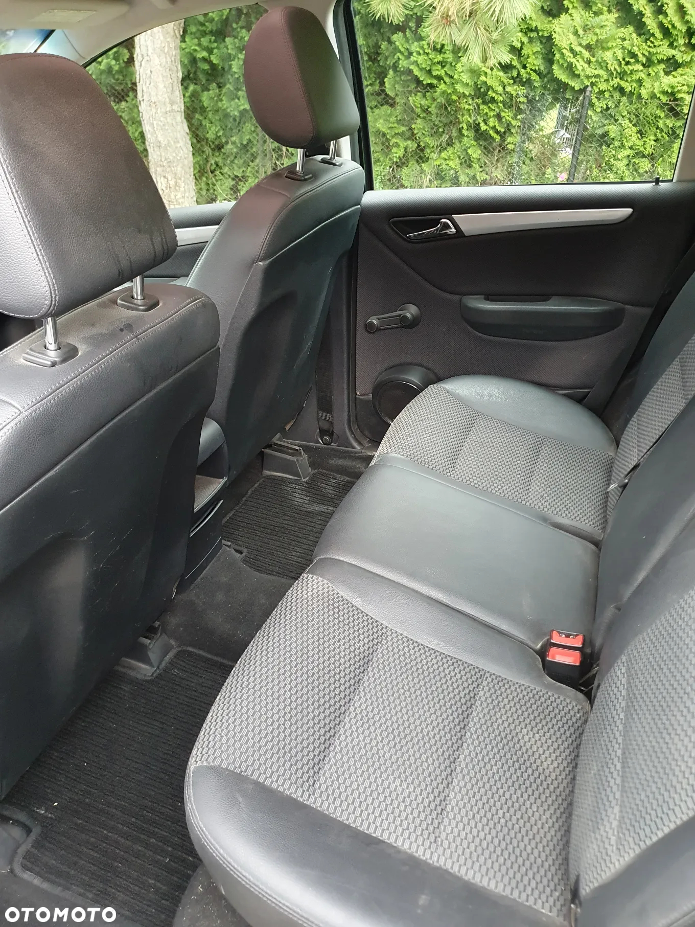 Mercedes-Benz Klasa A 180 CDI Autotronic Avantgarde - 8