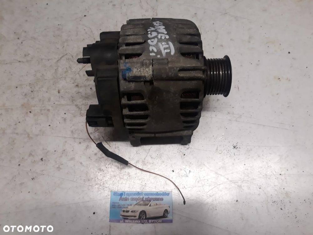 ALTERNATOR RENAULT MEGANE III 1,9 DCI 2009r VALEO  8200757870A - 1