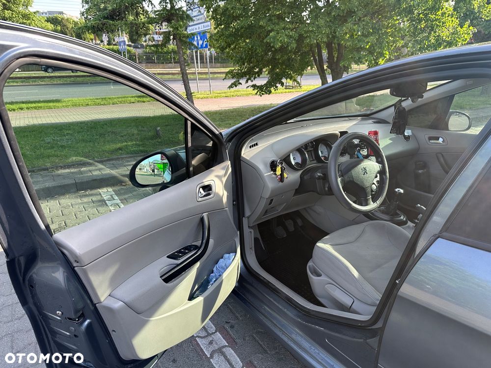 Peugeot 308 1.6 HDi Premium Plus - 17