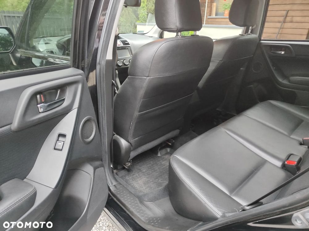 Subaru Forester 2.0XT Platinum Lineartronic - 25