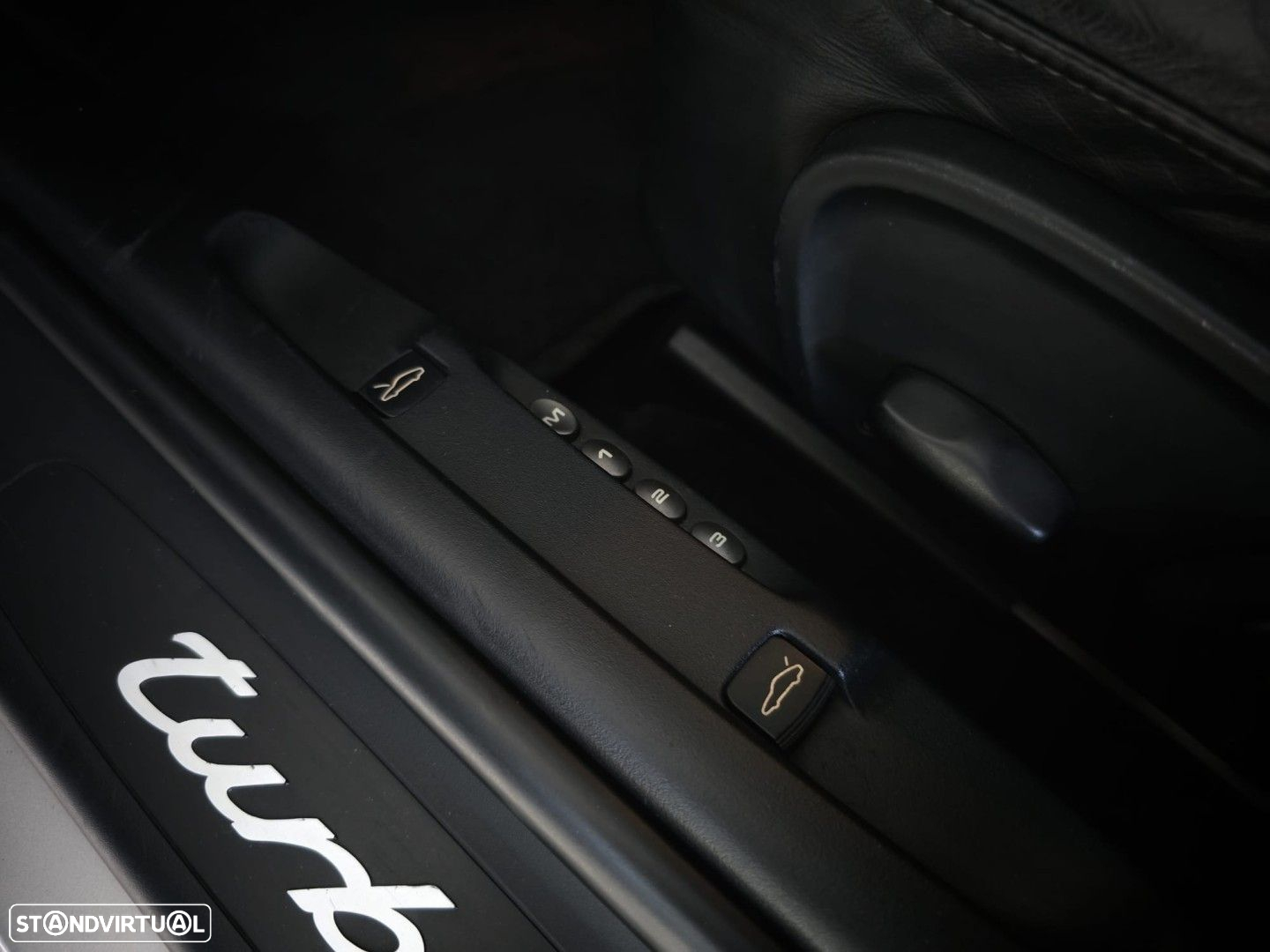 Porsche 911 (996) Turbo - 32