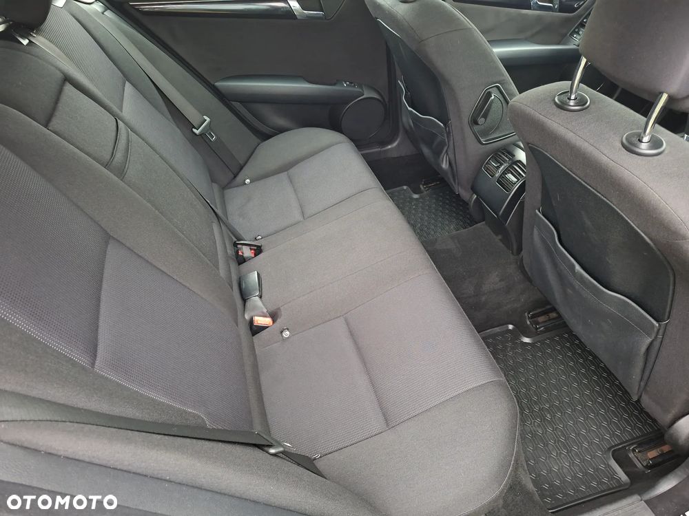 Mercedes-Benz Klasa C 220 CDI DPF BlueEFFICIENCY - 21