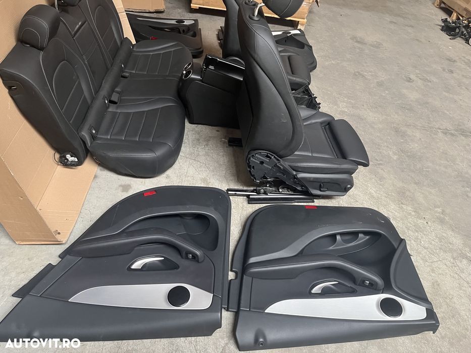 Interior Mercedes GLC coupe 2019 - 4
