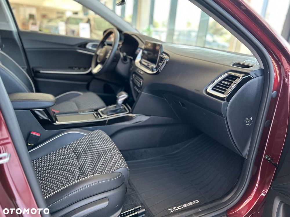 Kia XCeed - 29