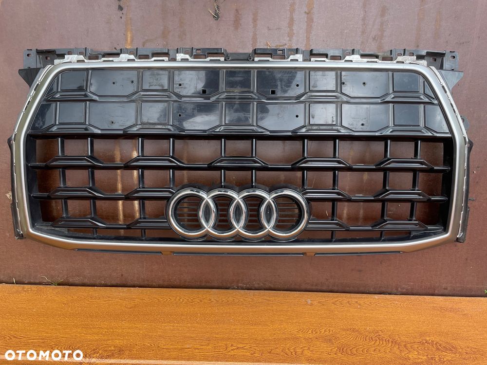 Grill Atrapa Audi Q2 81A lift S Linie Satyna czarny połysk 81A853651H cala - 5