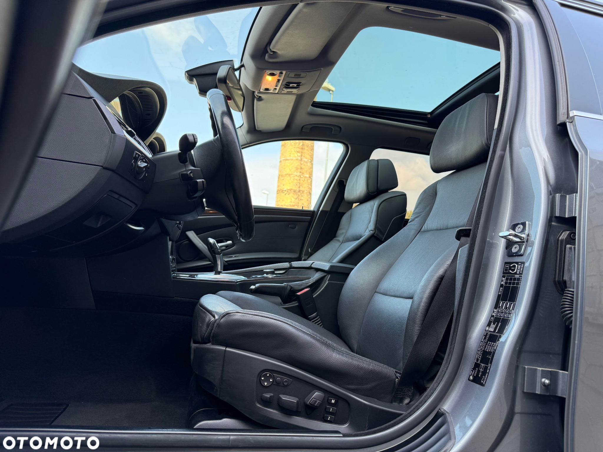 BMW Seria 5 530d xDrive Touring - 27