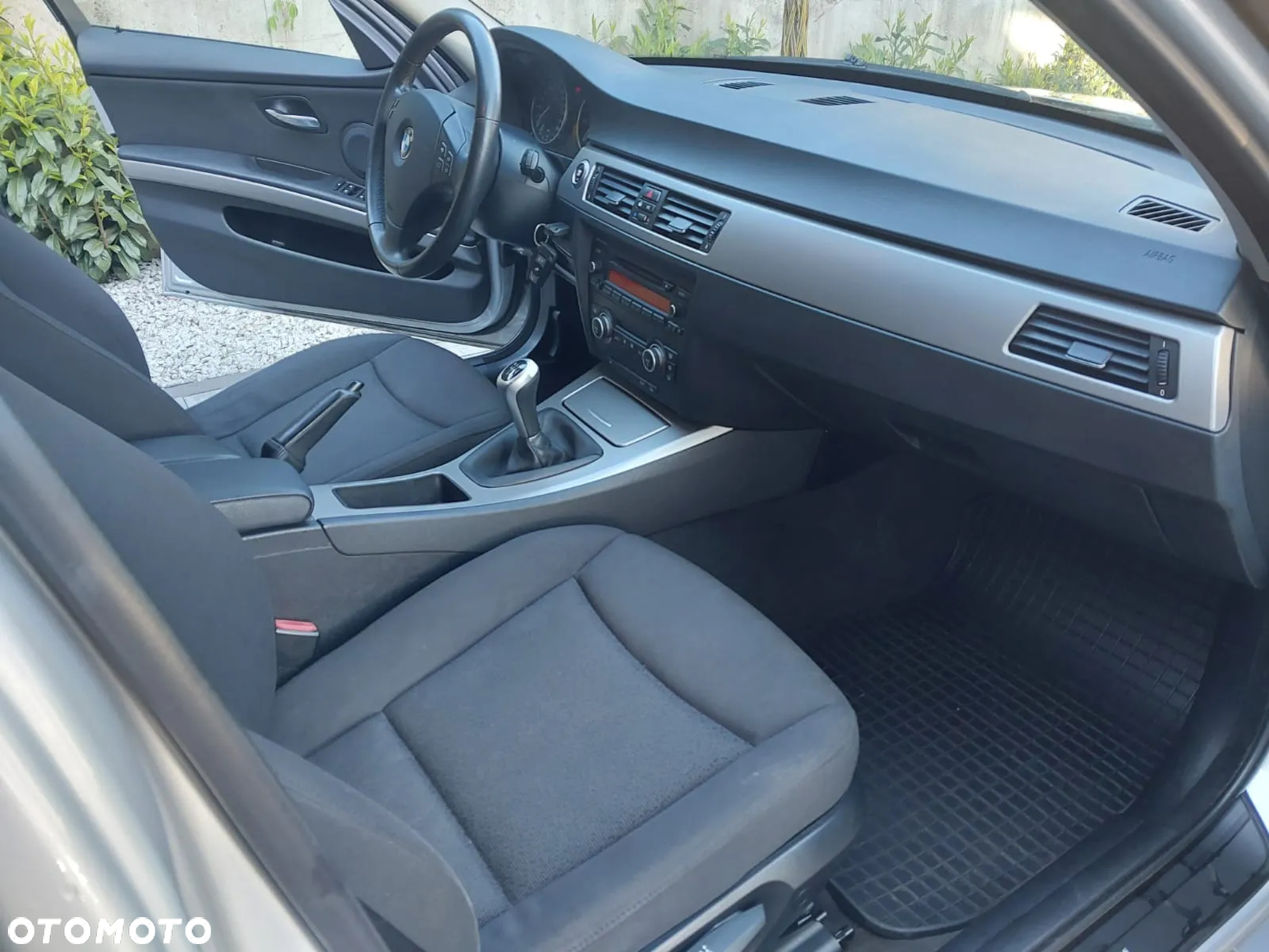 BMW Seria 3 318i - 11