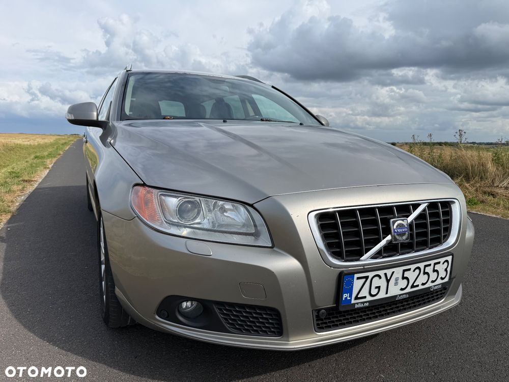 Volvo V70 2.0D Summum - 23