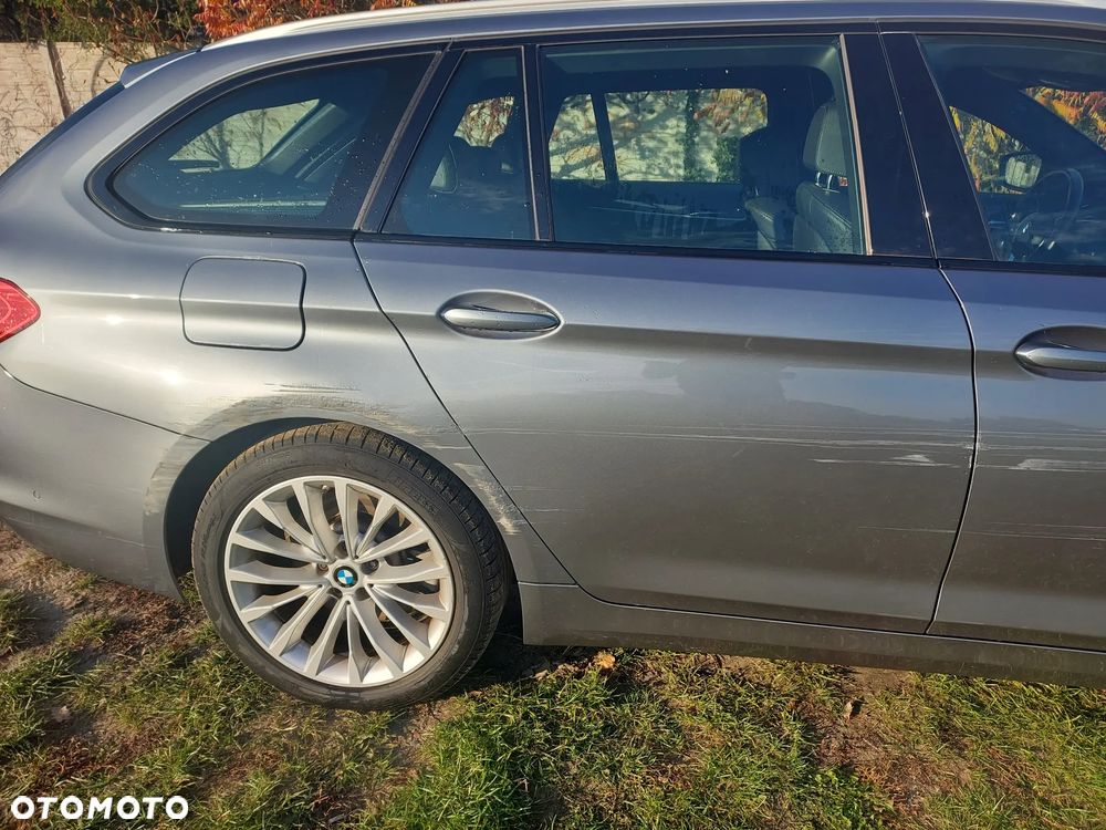 BMW Seria 5 520i Luxury Line - 10