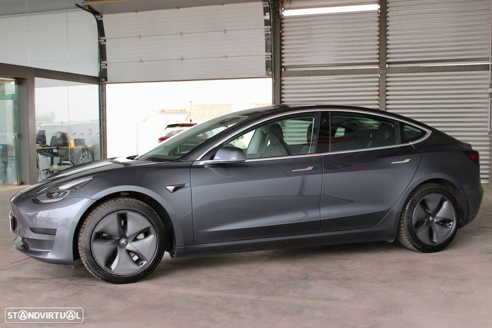 Tesla Model 3 Standard Range Plus RWD - 3