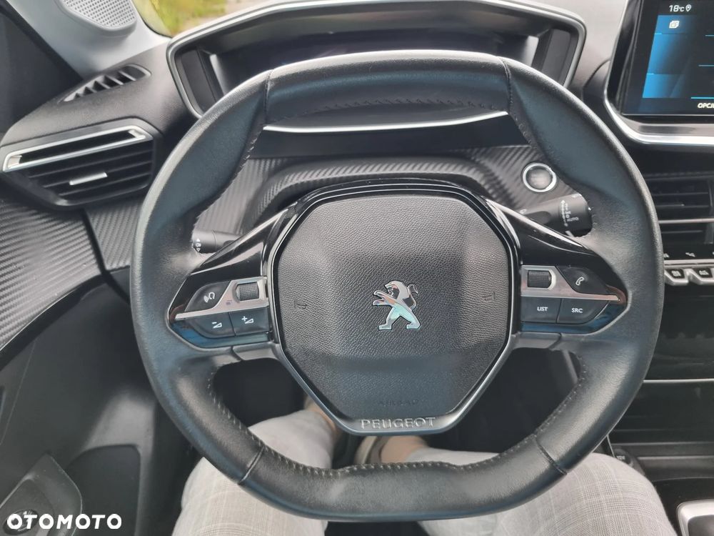 Peugeot 208 TURBO 100 Allure - 14