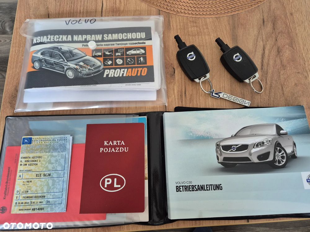 Volvo C30 D2 R-Design - 32