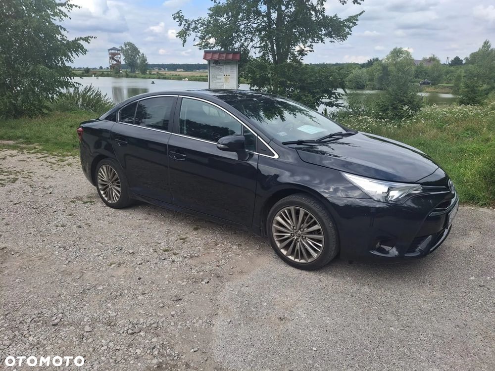 Toyota Avensis 1.8 Premium - 13