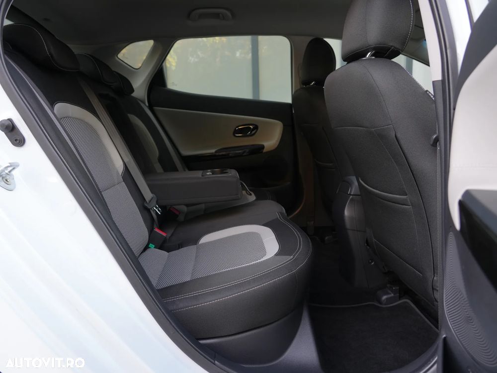 Kia Ceed 1.6 CRDi 136 DCT ISG Platinum Edition - 10
