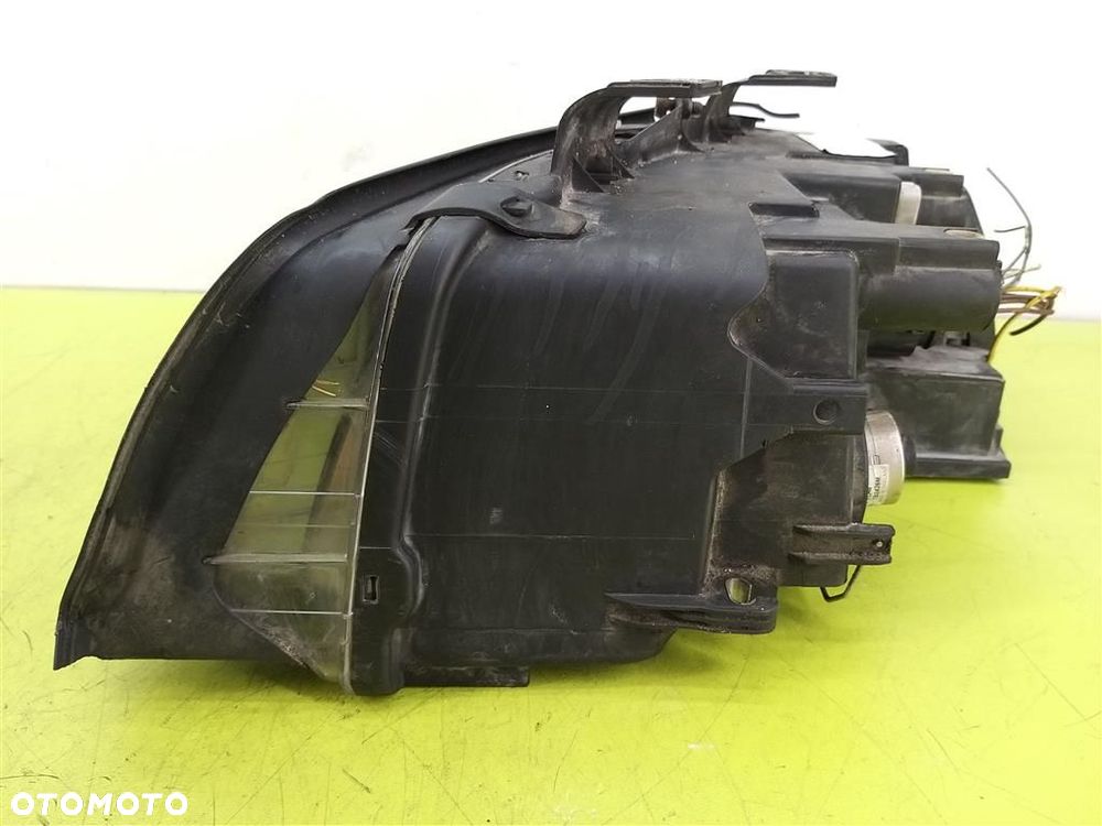 Reflektor lampa przód PRAWA Audi A4 B6 8 2000-2004 XENON PRZETWORNICA VALEO - 7