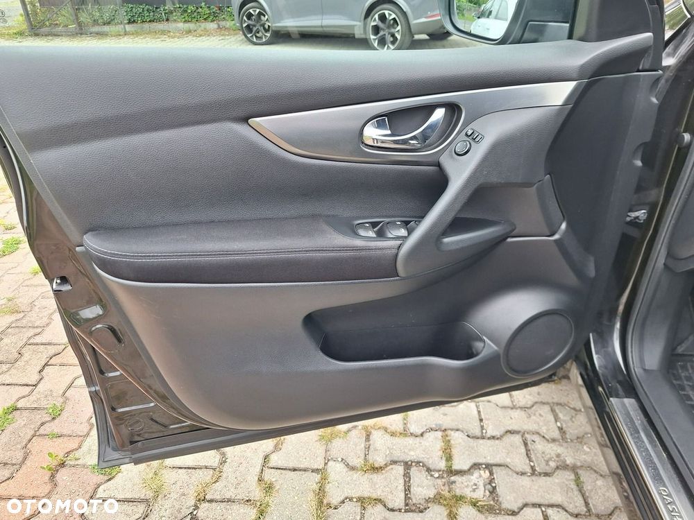 Nissan Qashqai 1.6 DIG-T N-Connecta - 14