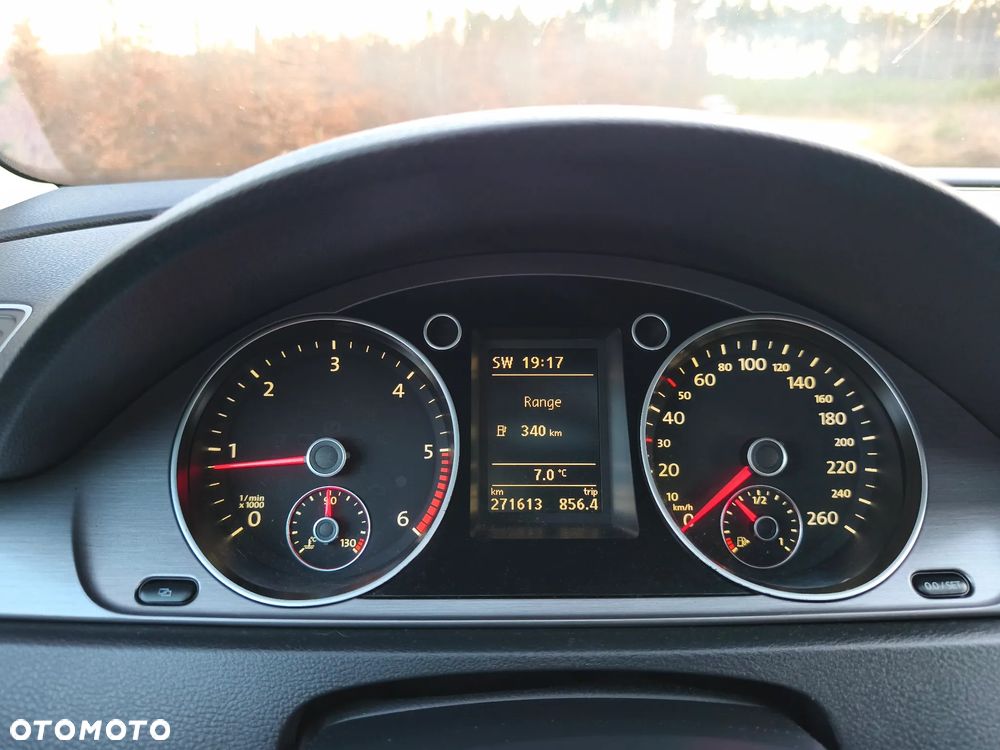 Volkswagen Passat 2.0 TDI Highline - 15