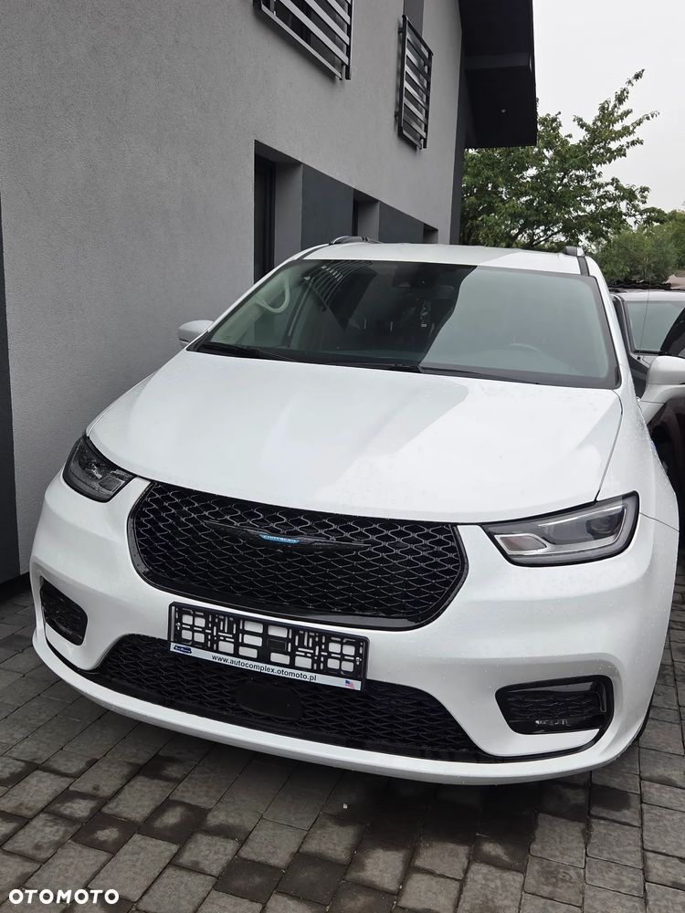 Chrysler Pacifica - 19