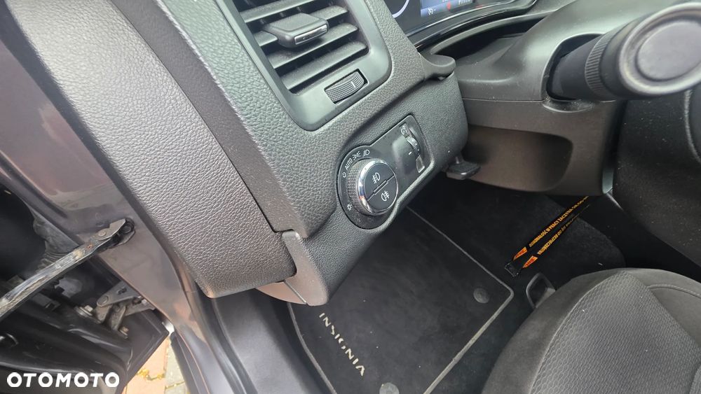 Opel Insignia CT 2.0 CDTI - 21