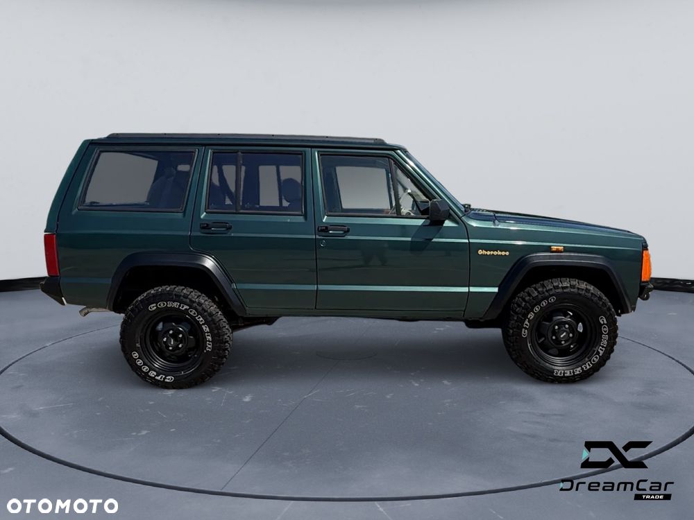 Jeep Cherokee - 5