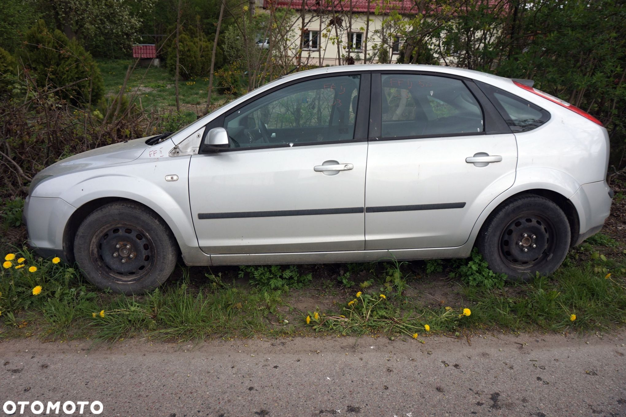 FORD FOCUS II MK2 5D HB O3 1.6 16V KM SREBRNY na części - 2