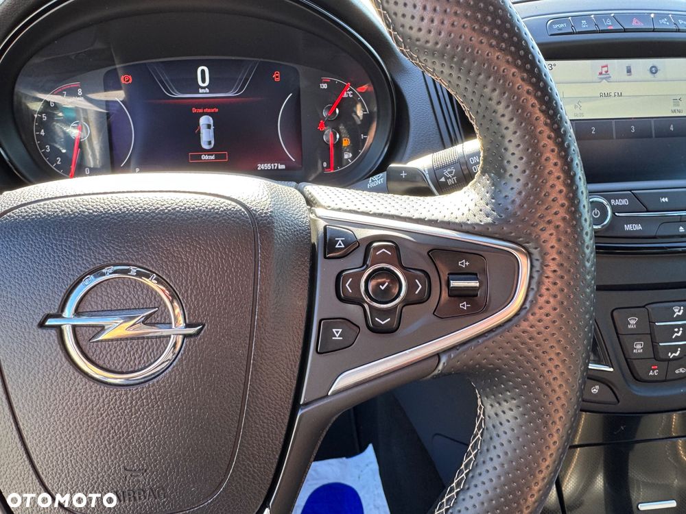 Opel Insignia 2.0 Turbo Sports Tourer 4x4 Automatik Innovation - 17