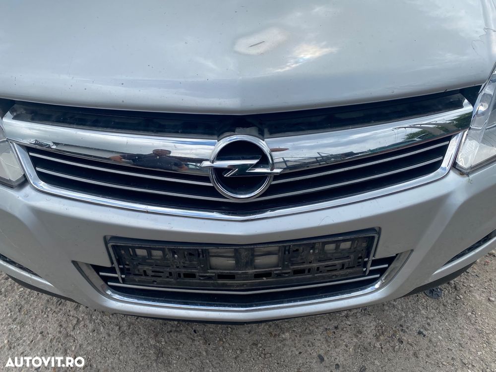 Bara fata Opel Astra - 2