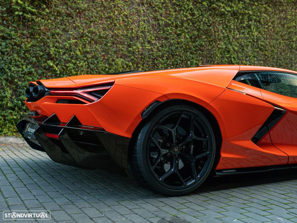 Lamborghini Revuelto Standard - 17