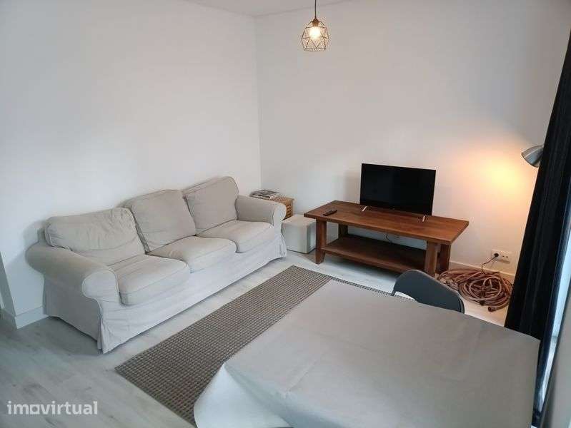 Apartamento T1 com terraço em Almada - Grande imagem: 3/10