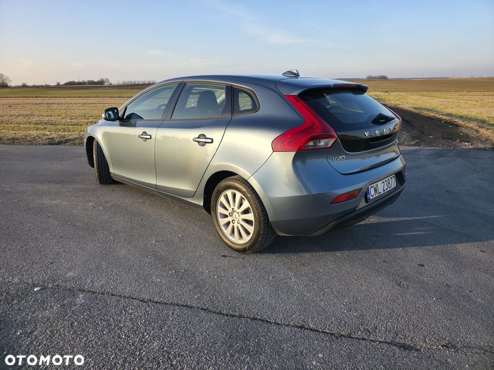 Volvo V40 D2 - 4