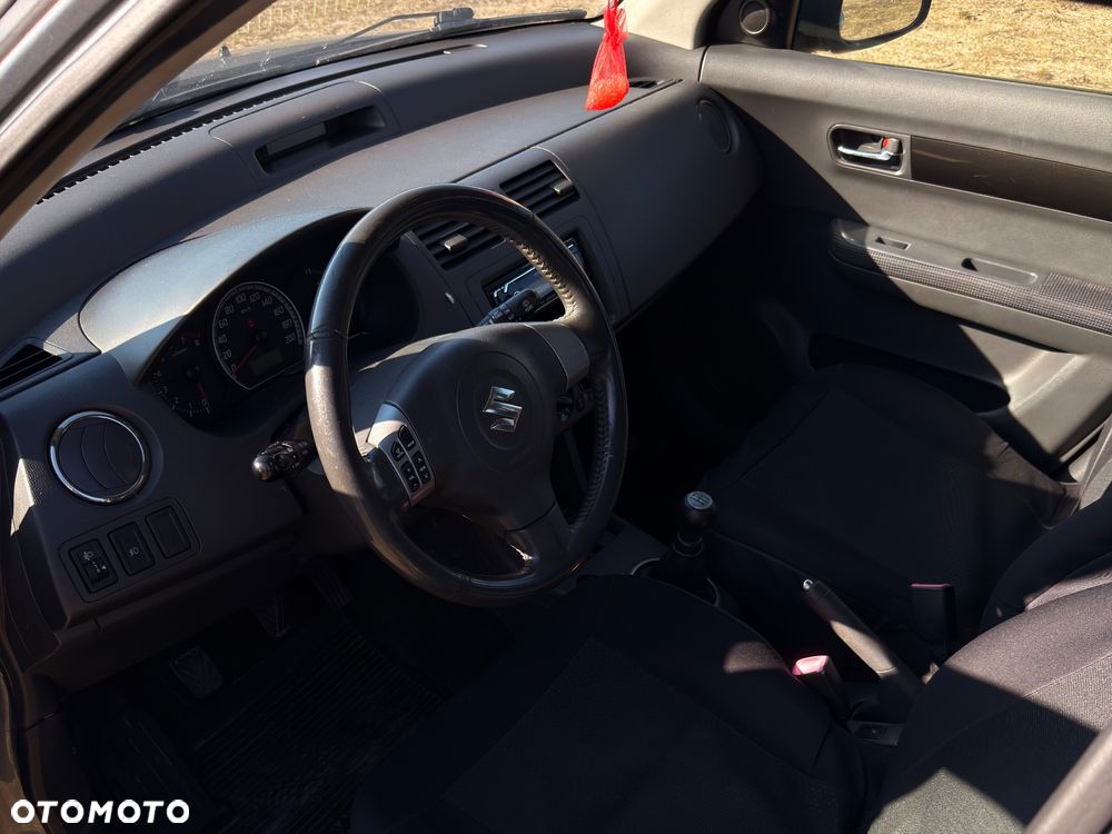 Suzuki Swift 1.3 GLX / Comfort - 9