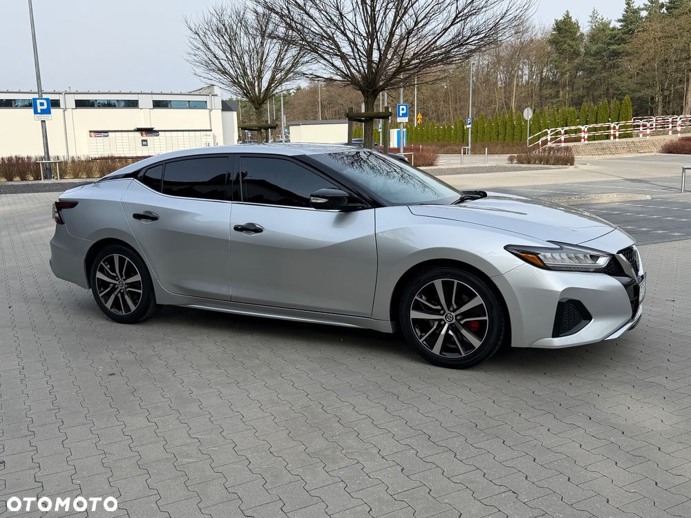 Nissan Maxima - 5