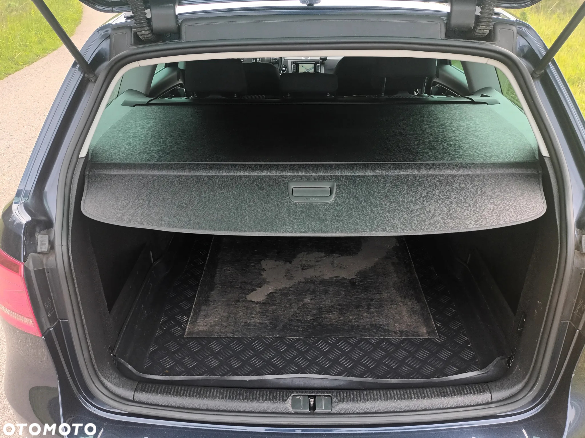 Volkswagen Passat 2.0 TDI Comfortline - 29